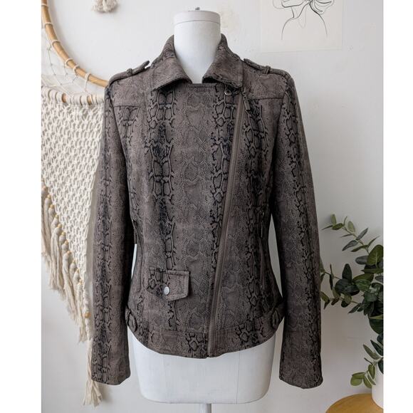 love token jacket - Picture 2 of 14